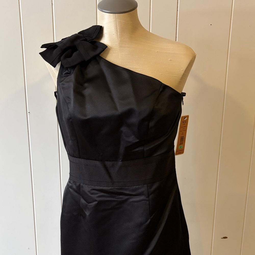 Nue by Shani Black One-Shoulder Dress with Bow Body Shaping Architecture NWT